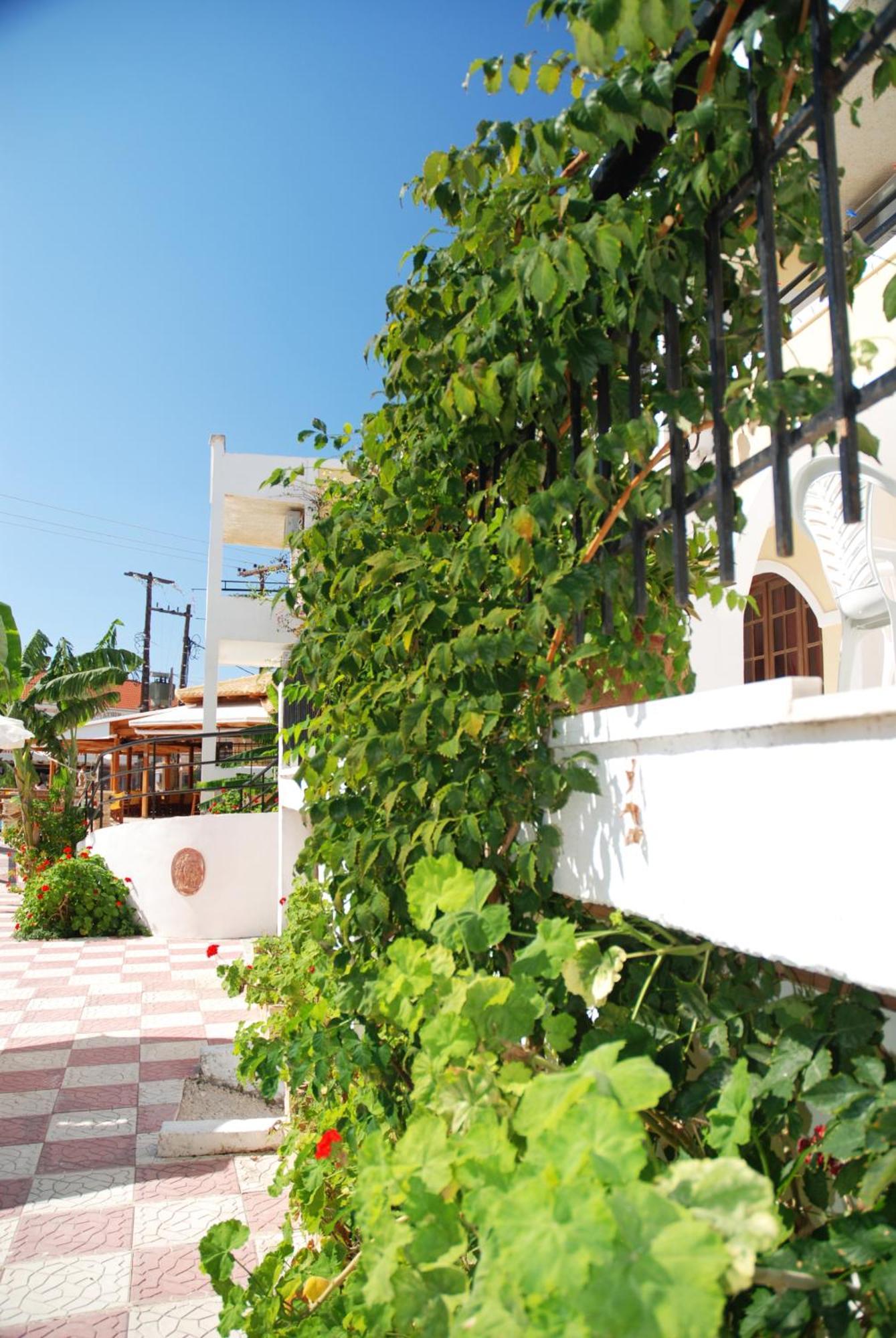 Vanessa Hotel Kalamákion Екстериор снимка