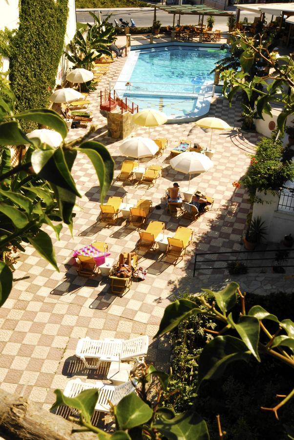Vanessa Hotel Kalamákion Екстериор снимка