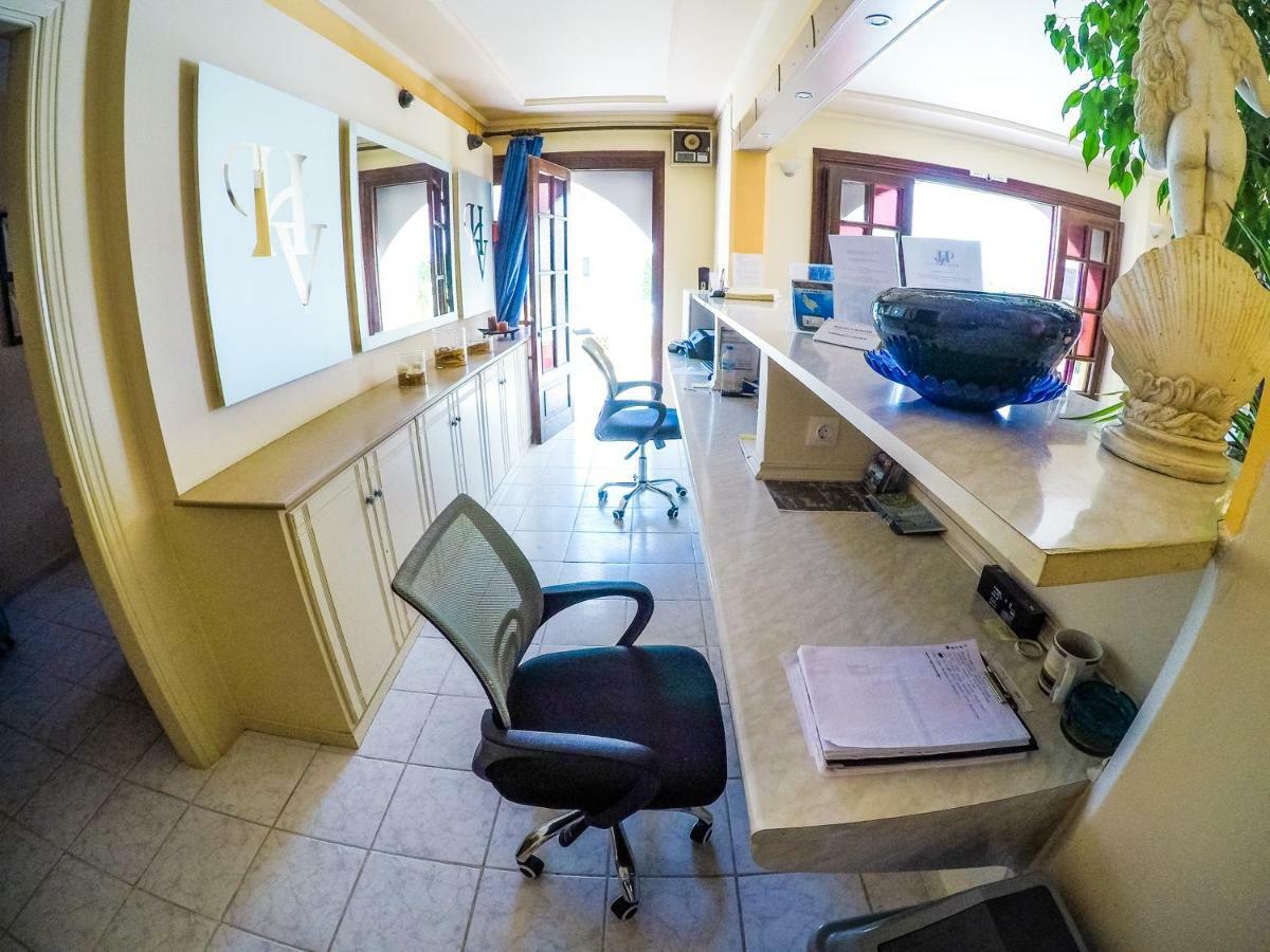Vanessa Hotel Kalamákion Екстериор снимка