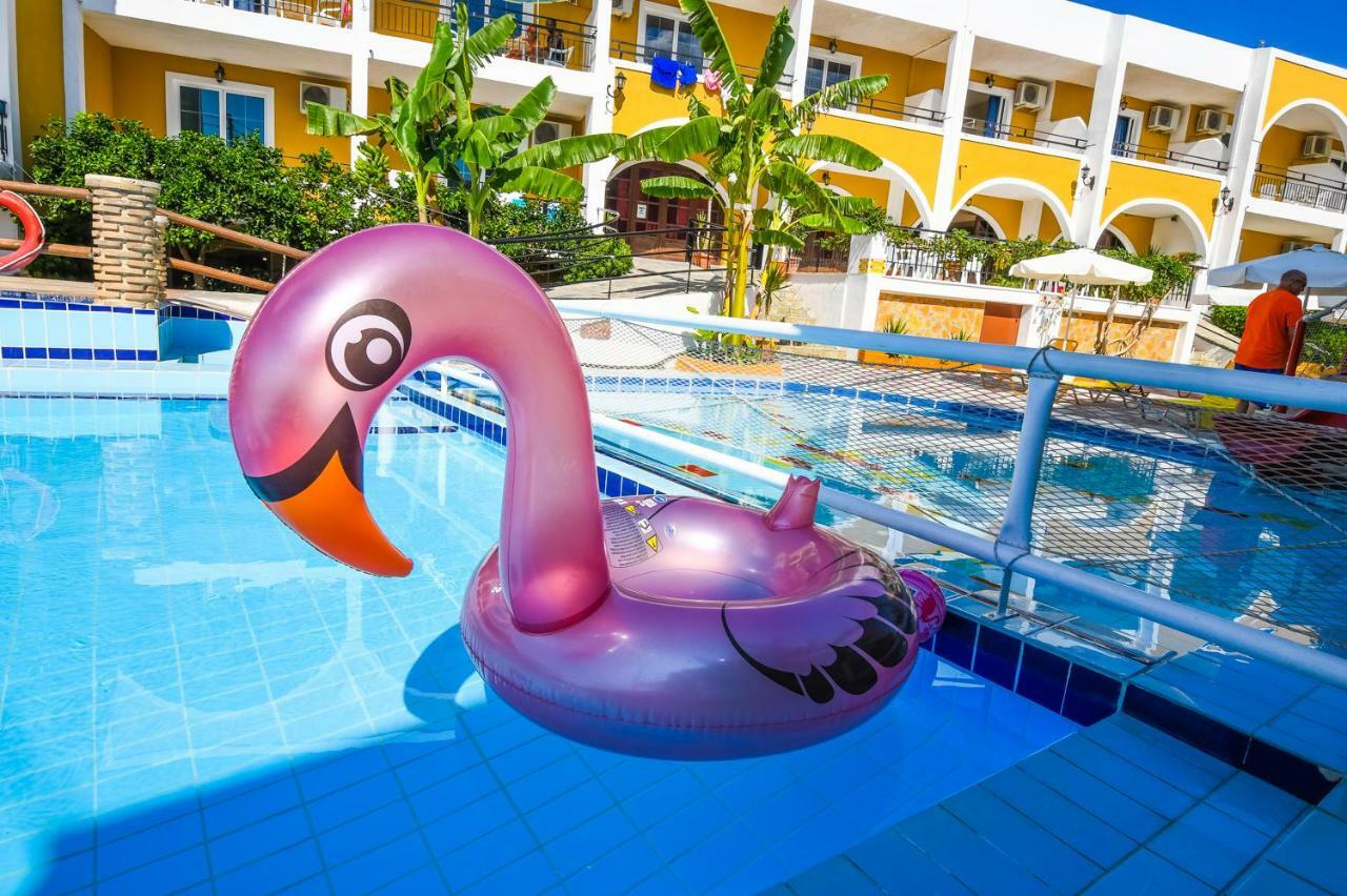 Vanessa Hotel Kalamákion Екстериор снимка
