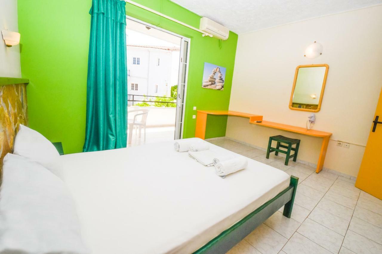 Vanessa Hotel Kalamákion Екстериор снимка